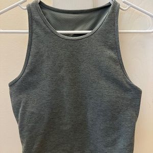 Vuori Elevation Plyo Tank Stormy Heather Gray Women’s Size Small